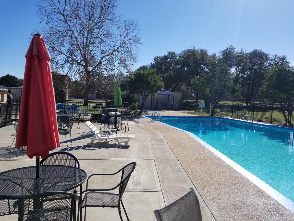 The Lodge At Cypress Falls Wimberley Exterior foto